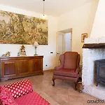 Masseria Cesarina Kır Evi *